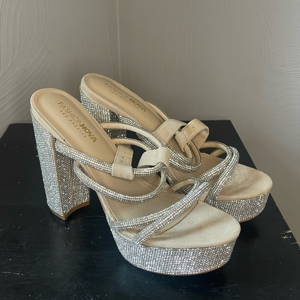 Sparkly Open Toed, Platform Heels!